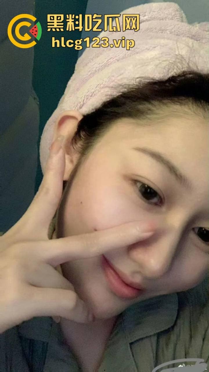 舔狗舔狗，舔到最后一无所有！快递小哥实名举报被抖音主播【妮露娜】诱骗400万，送快递这么挣钱？-17