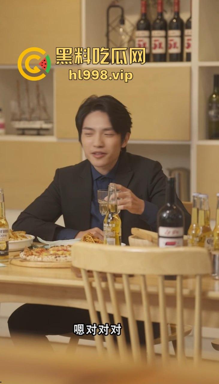 黑料瓜子剧场限时返厂!别人付费看的,黑料吃瓜网让你白嫖到底,周末福利送上别错过!-1