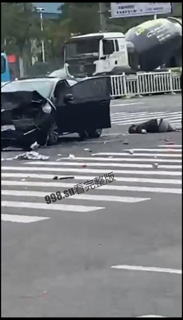 又见马路女杀手！监控拍下可怕一幕-2