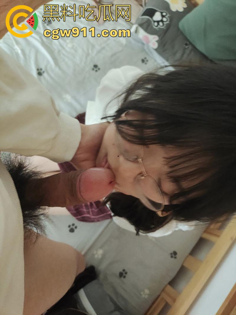 辽宁师范学院大奶妹【赵舒婷】,宿舍露出勾引老师,只为实习能分到好单位,还拍下视频被男友发现曝光!-4