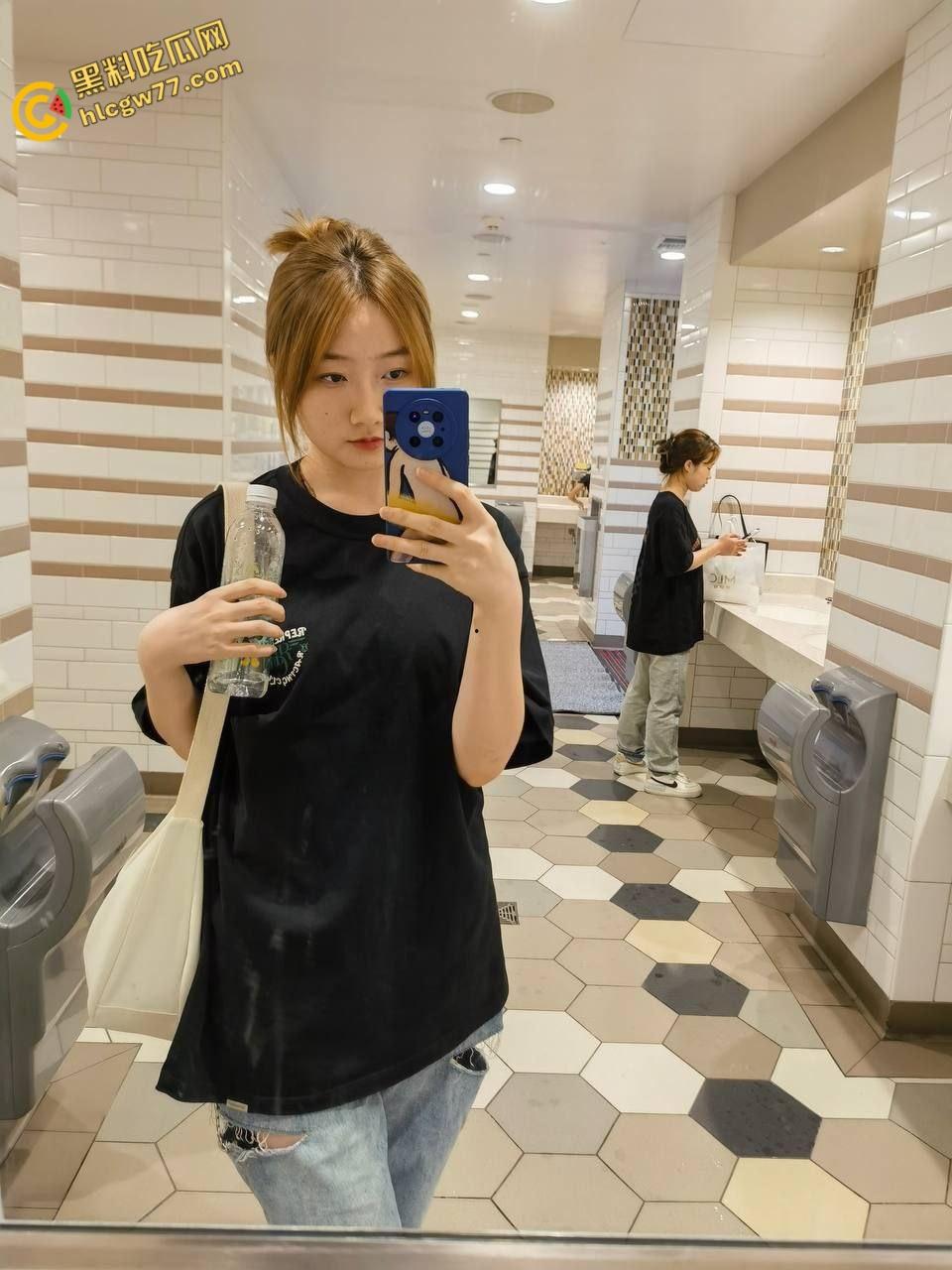 曲阜师大【孙雅欣】,被狂操高潮喷水,回宿舍又自慰湿透床单,真是个骚母狗!-3