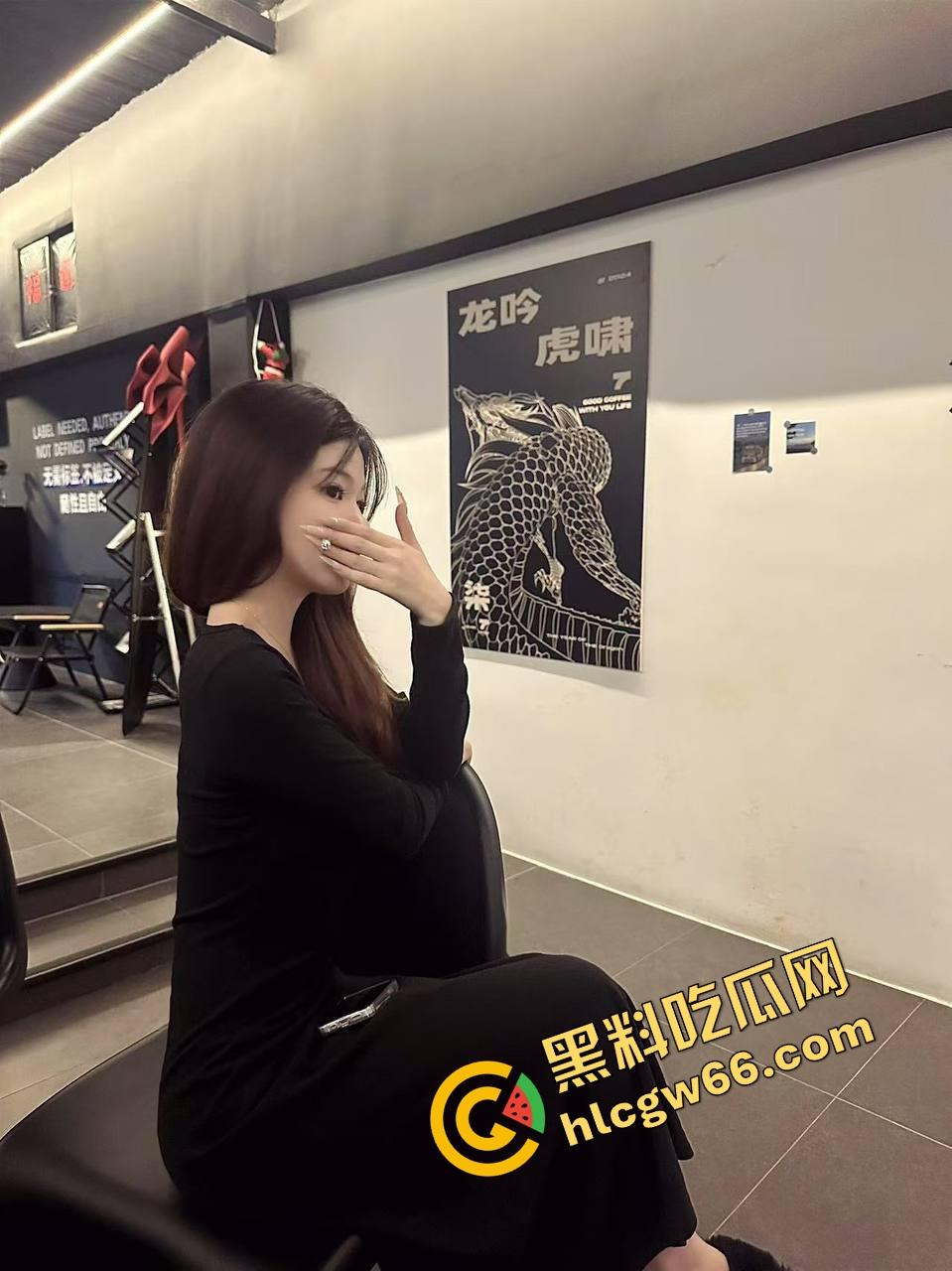 湖南瓜友真实分享人妻老婆骚成精,早上刚睁眼就含我老二,非要日一炮才吃早餐,六味地黄丸都压不住肾亏!-7