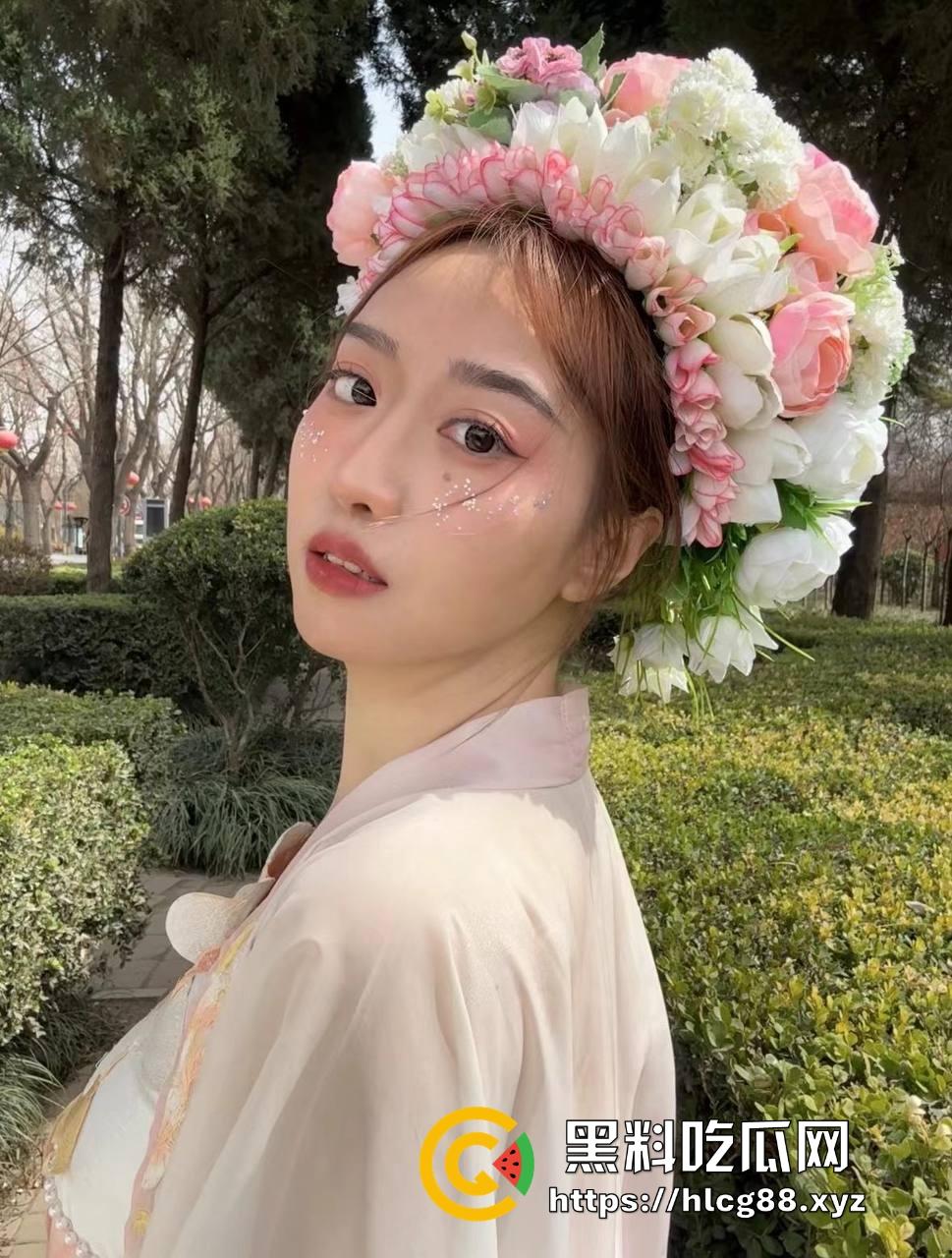 天津27岁骚货【任紫霄】大曝光,白天装好学生,晚上变漏奶母狗,床上浪得能把鸡巴操断!-4