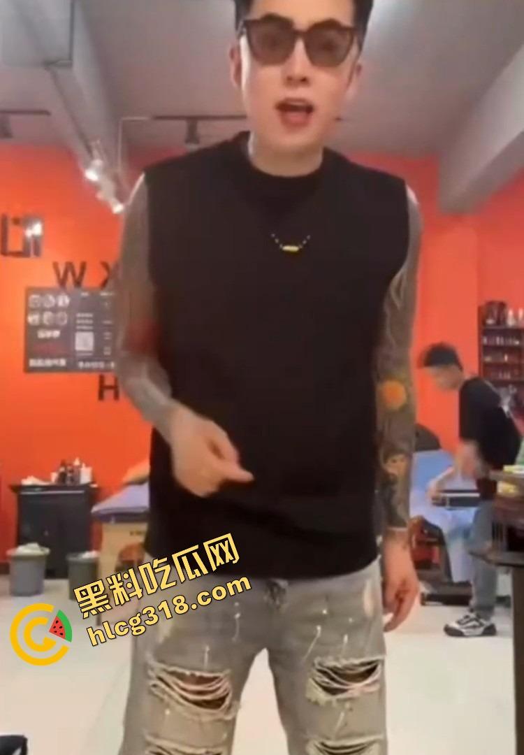 抖音网红『墨心纹画』天津纹身哥往牛子里嵌十几颗珠子，活体狼牙棒爆操婊子爽到嗷嗷叫全程曝光！-4