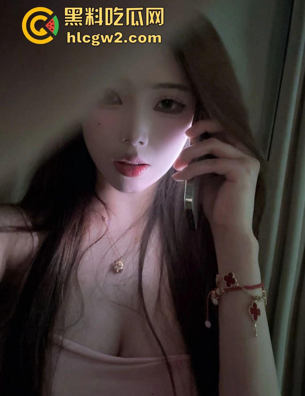 大奶美女主播【宵夜】私拍流出，颜值高得让人嫉妒！金主爆操私密视频流出，刺激到爆！-25