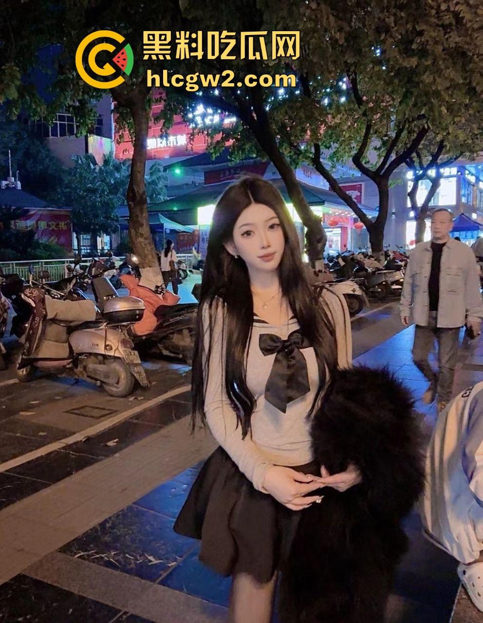 大奶美女主播【宵夜】私拍流出，颜值高得让人嫉妒！金主爆操私密视频流出，刺激到爆！-29