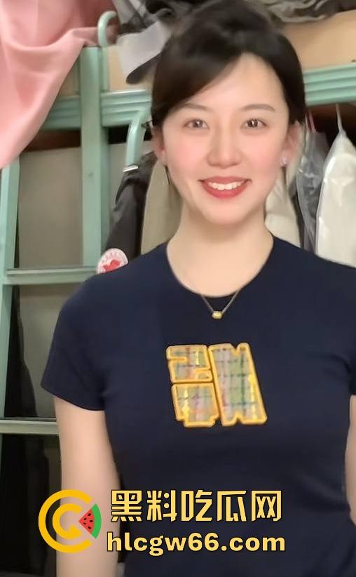 抖音极品巨乳【兔子小笨蛋】清纯甜妹人设彻底崩塌 私下约会榜一金主被曝 十足的巨乳反差母狗！-3