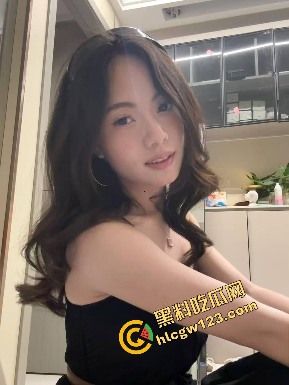 海角大神奶子即正义，巨乳人妻戴肛塞乳交爆操，高潮8次喷湿床单，深喉震阴连干差点晕厥！-4