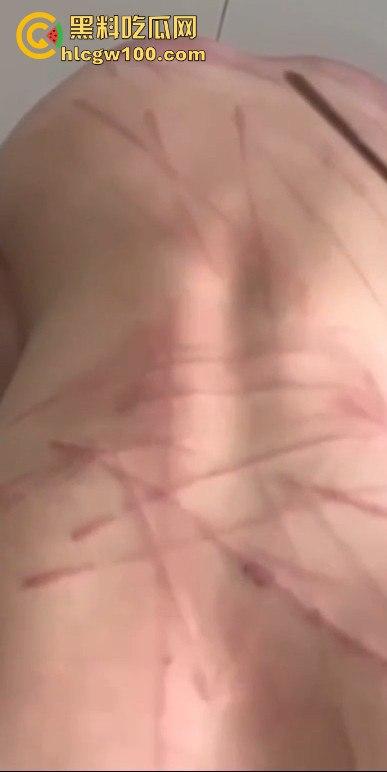 重口味推荐！山东滨州博兴三中学生妹【于翰然】金主SM调教视频流出，追求极致体验屁股都被给打烂流血了。-12