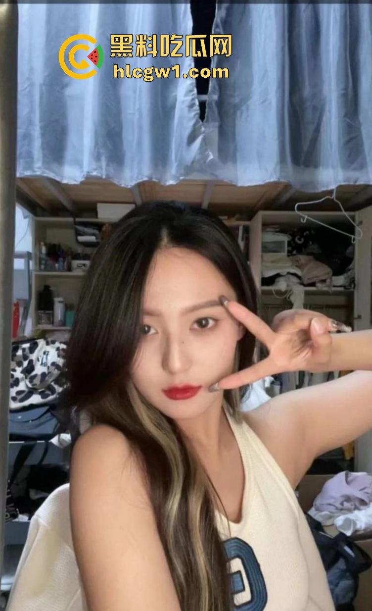 成都科技大学19级【戴小婷】被金主包养,狗圈调教成母狗,毒龙舔到极致!-1