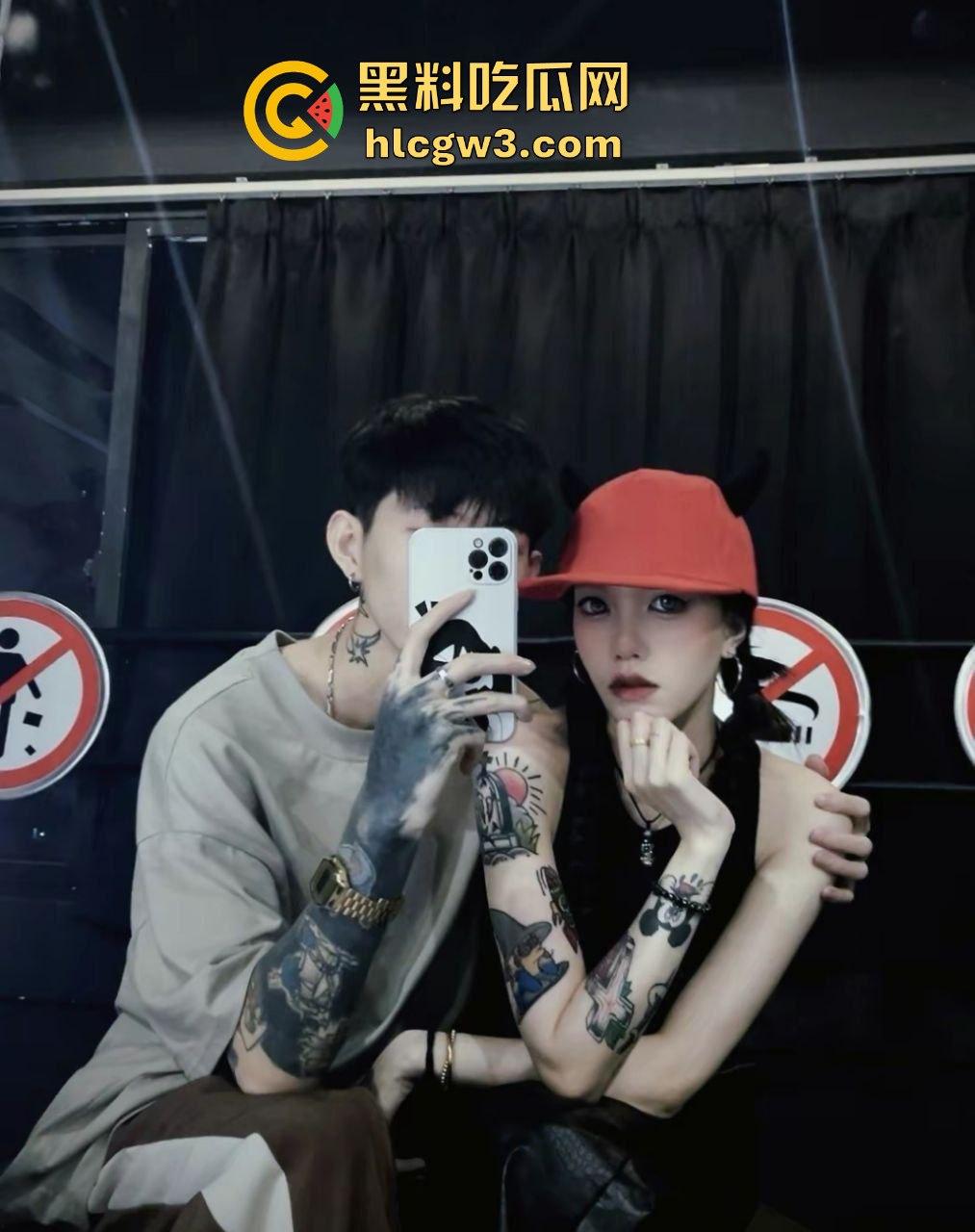 抖音大长腿网红【小叮】蜜月船震视频爆出！三亚游船上等不及下船疯狂后入骑乘，骚浪到顶天！-8