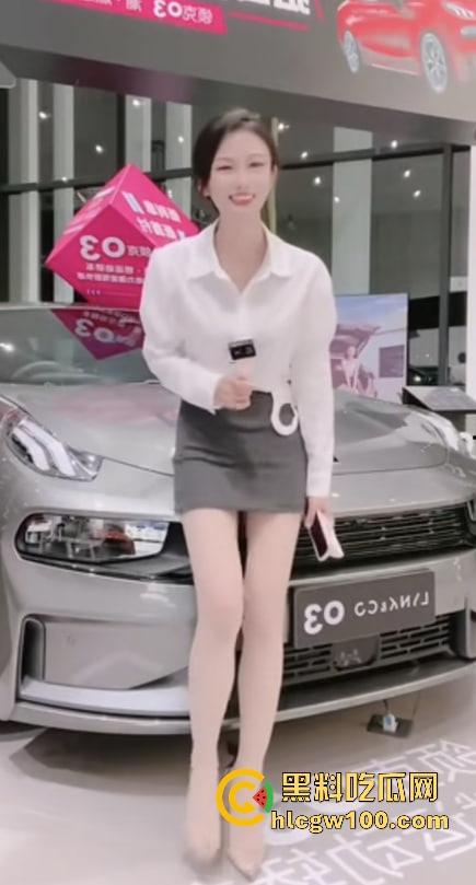 抖音美女销售『不偷腥的猫』塞跳蛋卖车,榜一大哥远程遥控,车漆反光暴露娇喘全程,这销冠玩法太绝了!-1
