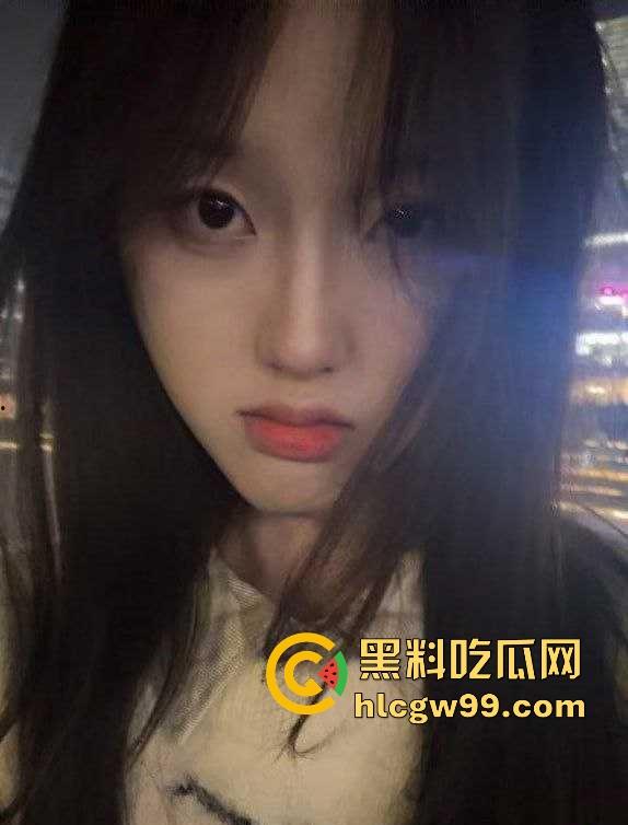 河南地矿职业学院【魏琪琪】全裸自慰揉奶黄播视频，粉嫩小穴水润紧致相当润！-1