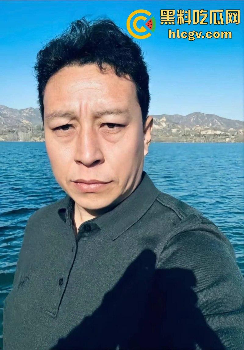 河北石家庄三百万网红闻神父子 塌房搬家跑路 闻子涵女友曝光其始乱终弃 闻神闻子涵评论区已沦陷 ！-5