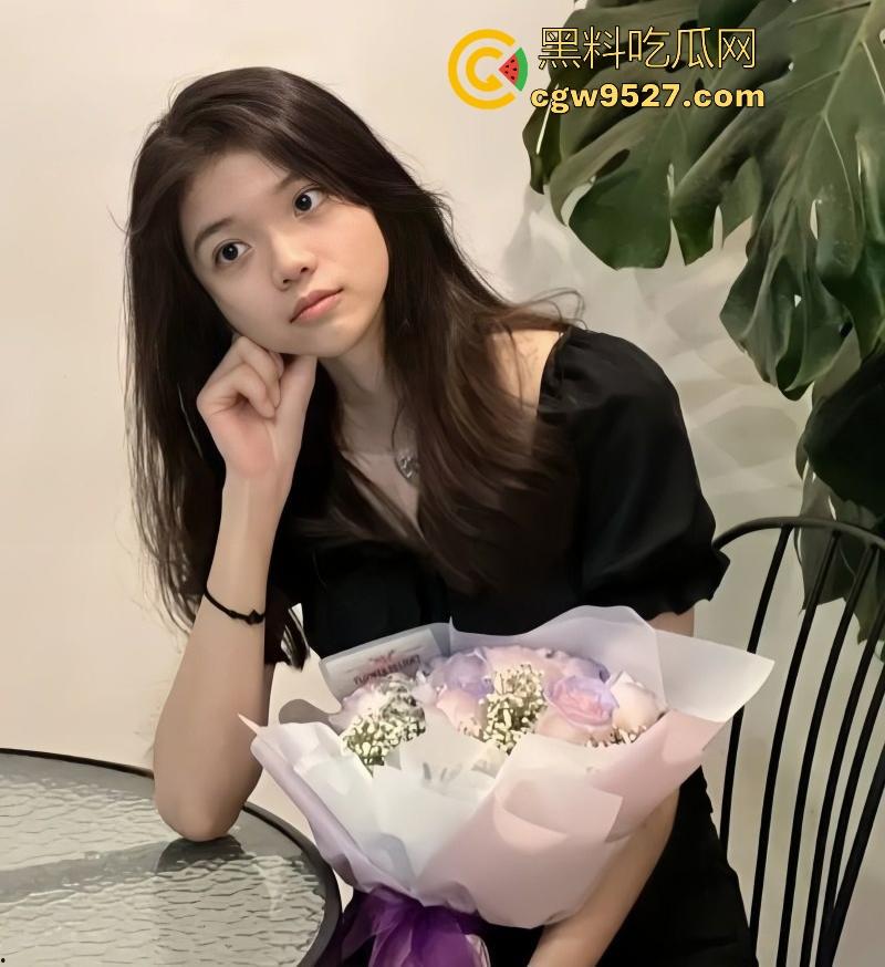 厦门大学【张婷婷】调教视频流出,清纯女神骑乘猛坐粗大鸡巴上,淫水顺大腿流淌,房间充满了呻吟声!-2