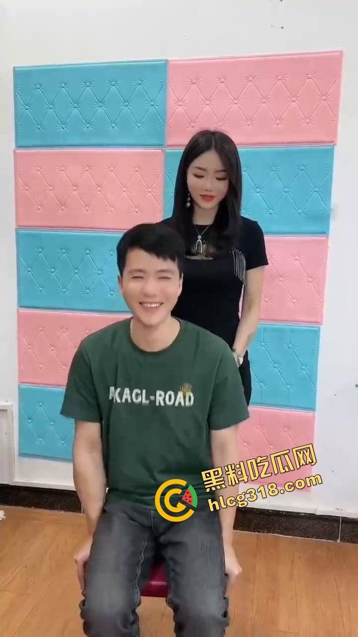 1987烧烤店骚老板娘,你可能不认识她,但你绝对撸过她的片子,经典王炸凳子上那一幕至今难忘!-3