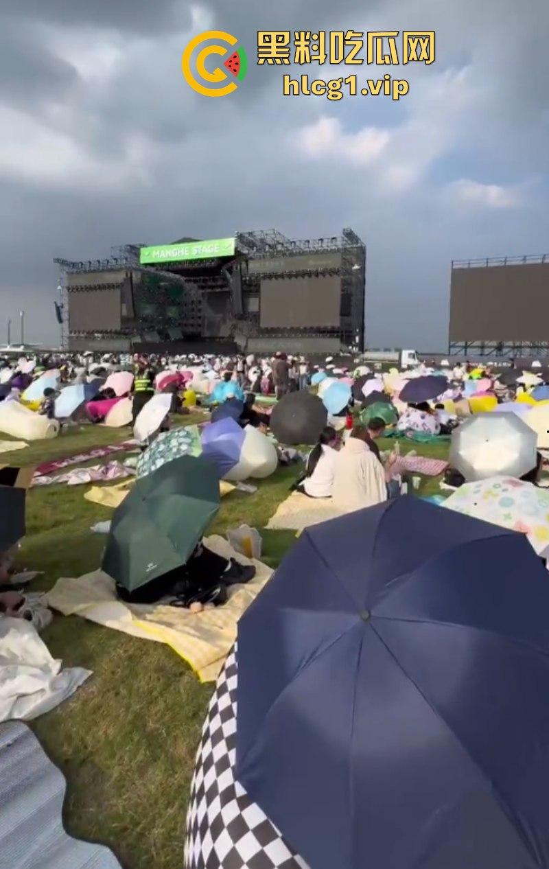 管杀不管埋啊!常州长荡湖芒禾音乐节 真是花钱找罪受 物价超贵还有人摔骨折!-2