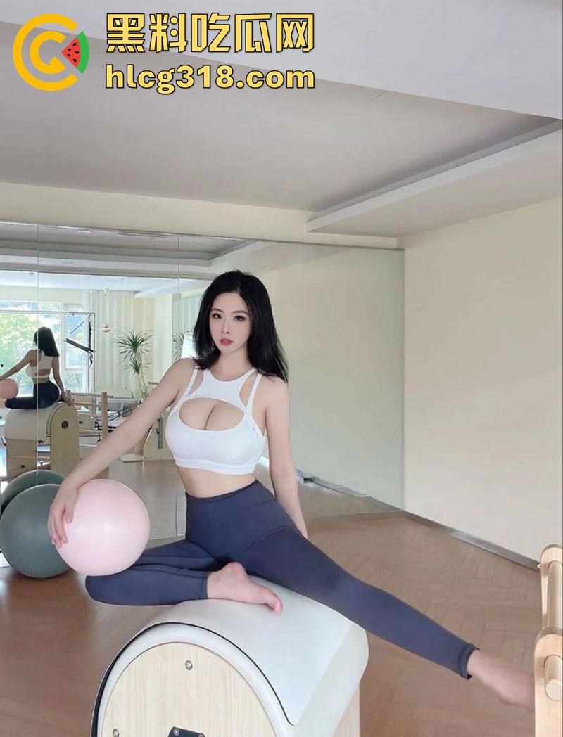 长腿巨乳职业骚鸡【许萌萌】山东女健身教练 长期各种约炮学员,只要买课就能随便操!-2