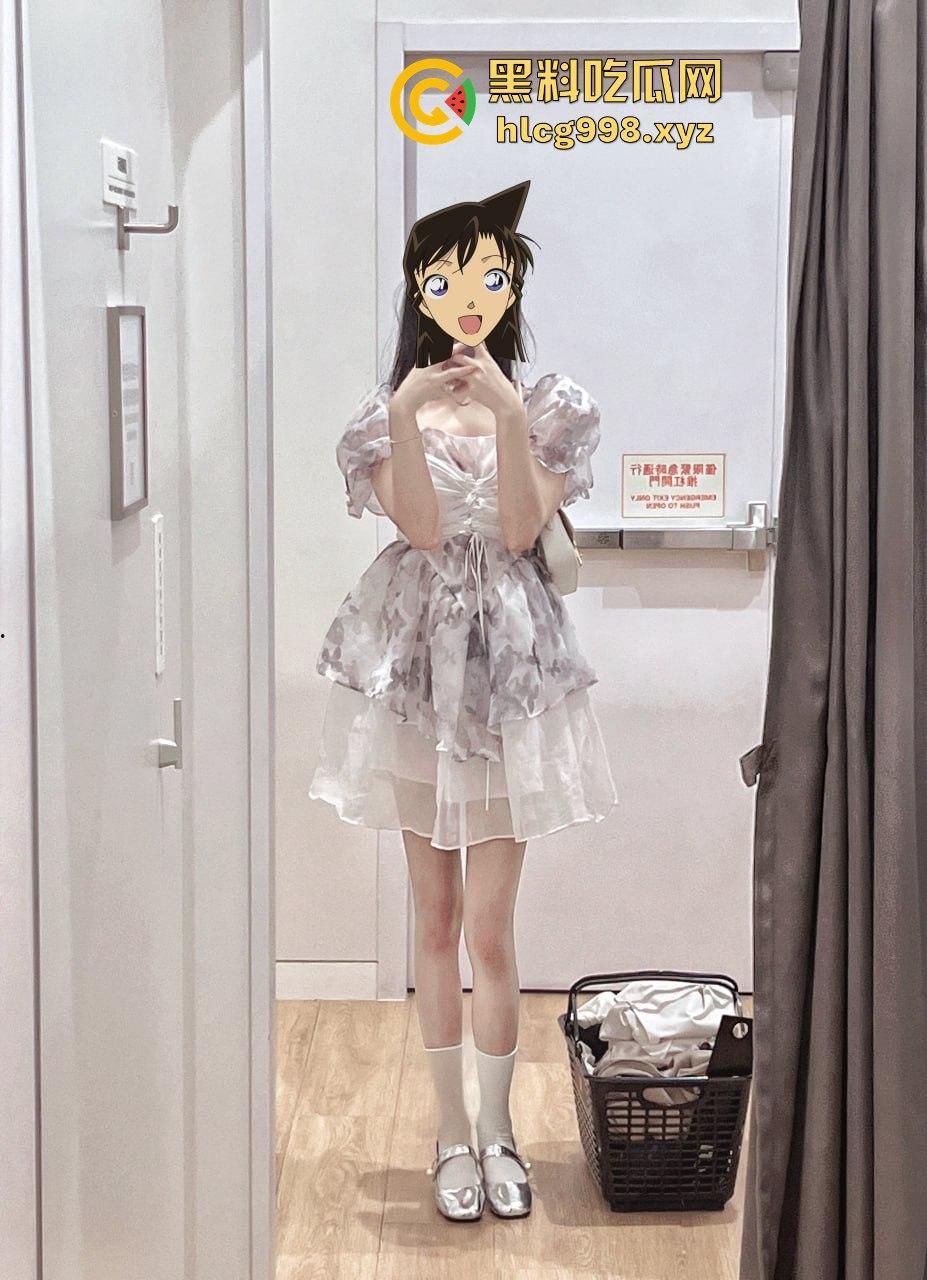 反差人妻【兔兔】推特翻车!优雅骚妻停车位拉进楼道,跪地扒裤九浅一深顶到底!-18