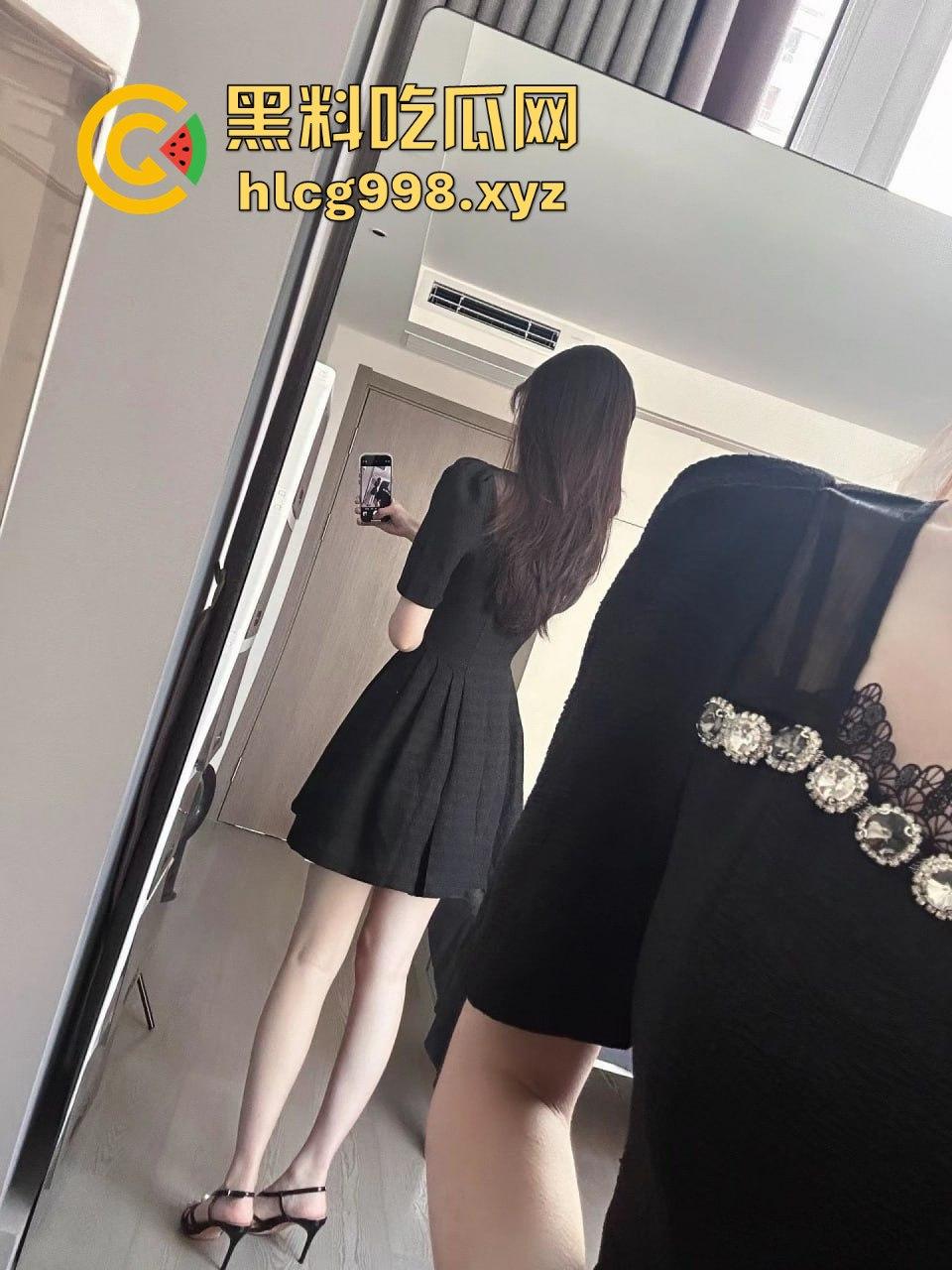 反差人妻【兔兔】推特翻车!优雅骚妻停车位拉进楼道,跪地扒裤九浅一深顶到底!-39