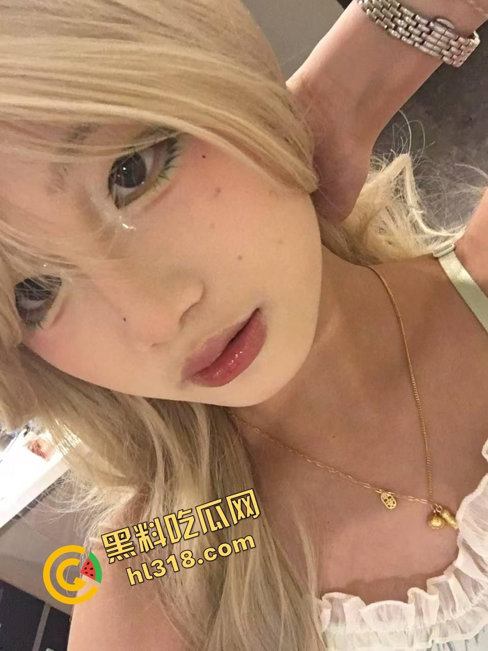 瓜友爆料约已婚少妇一夜干四次照样缠着要，真的三十如狼四十如虎，饥渴到鸡巴一插就夹紧不放！-9