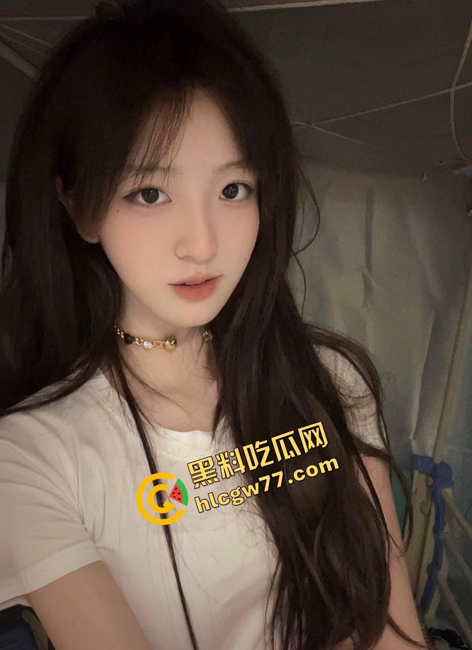 广州大学城学生妹『李璐』喝酒装纯,路上就开始抠逼湿了,开房换情趣内衣打桩到天亮,退房前还补一炮!-3