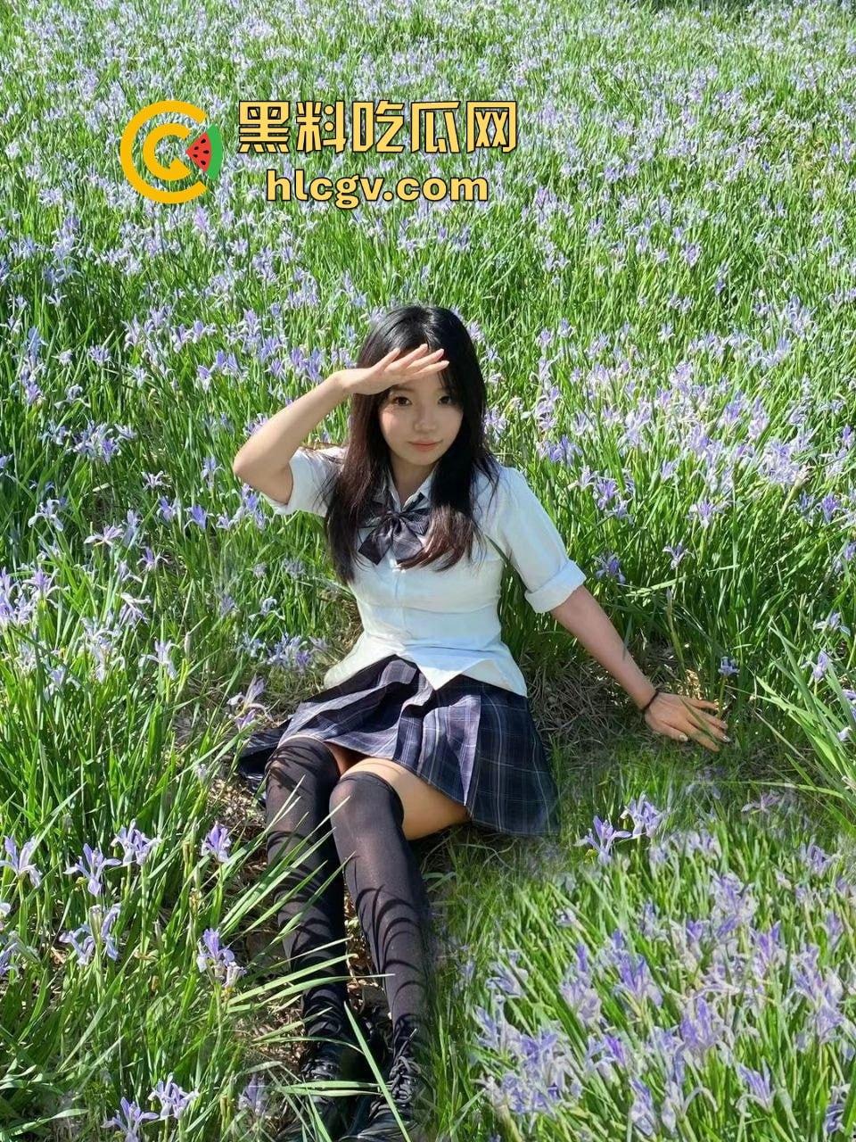 武大高颜值清纯少女【依依】被金主调教成母狗!全国各地旅游打卡露出,逼过流水雁过无声!-6