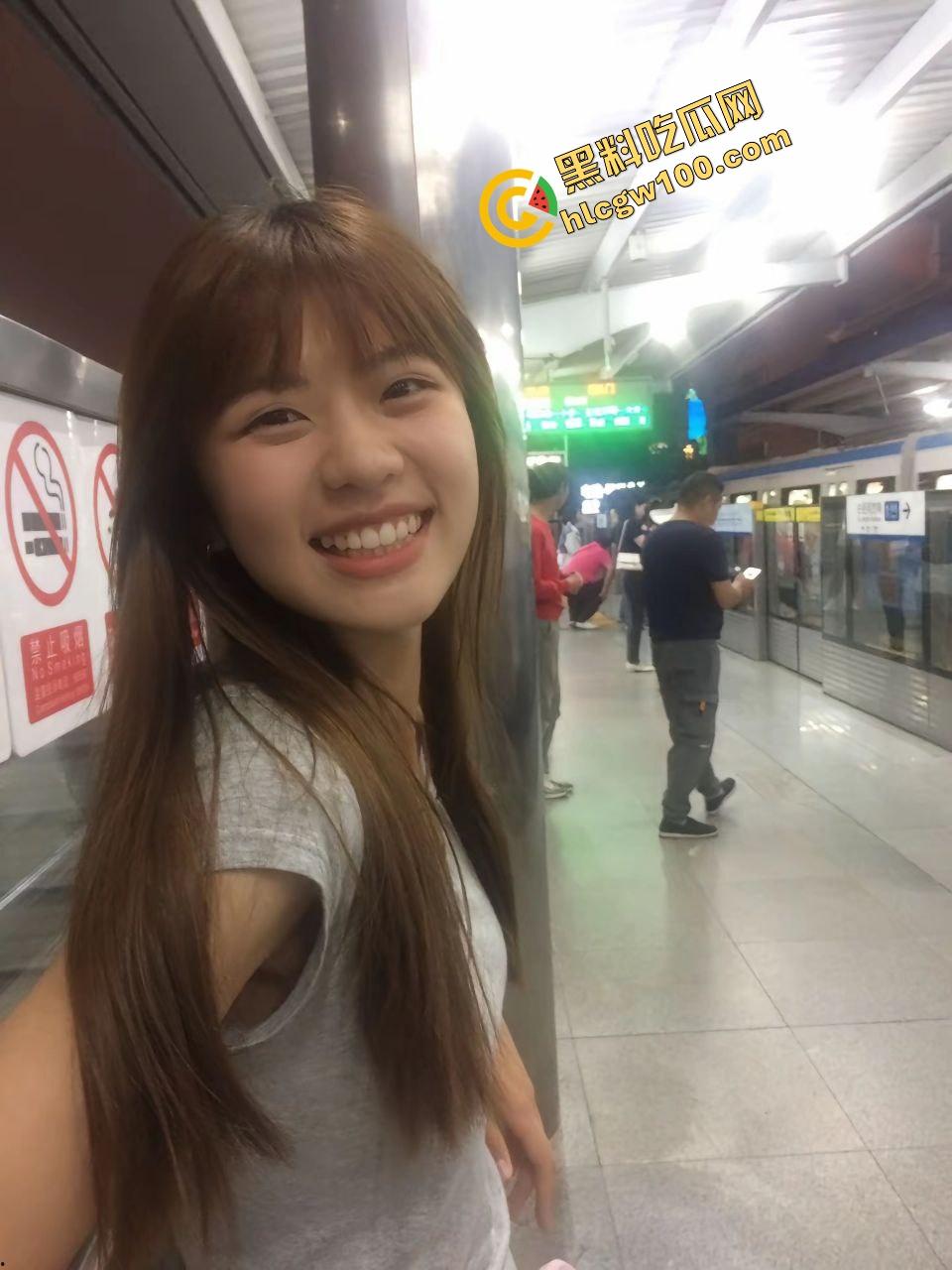 武汉职业技术学院反差骚婊【王楚茜】私底下的淫乱痴女,分手遭男友曝光骑乘性爱!独家流出!-2