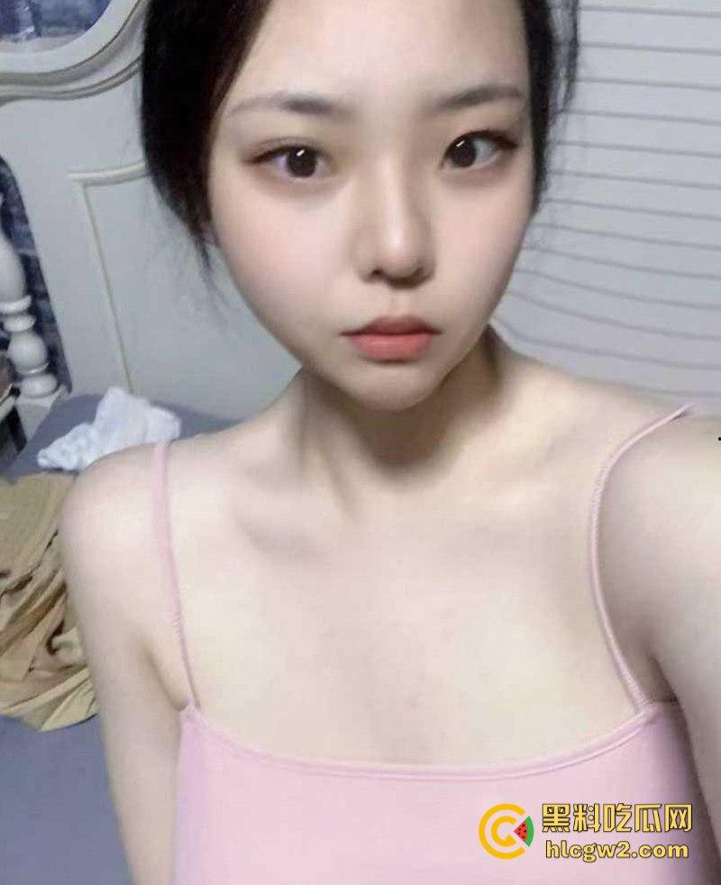 独家曝光!北京三里屯太古里 高颜值健身美女【李卓莹】大尺度自拍福利视频流出 圆润美乳一线天小穴令人血脉喷张-8