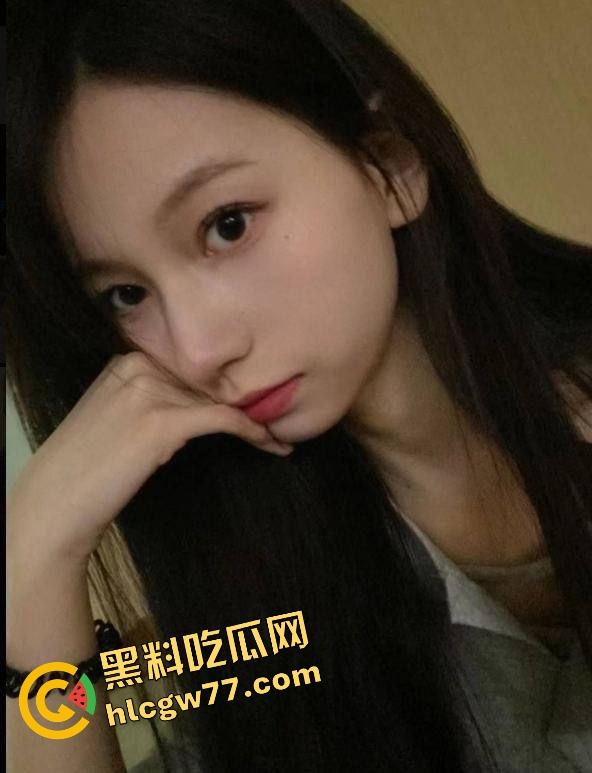 太原酒店约炮淫乱小母狗主动喊上门,撕破黑丝爆操后入,叫得像发情发疯一样快来让姐姐吃鸡!-2