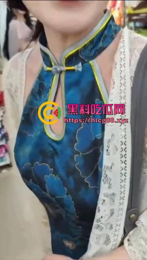 泰国街头搭讪之狼,见女就尾随跟问2000能否操一炮,不行装小鬼子喊摩西摩西花姑娘打炮的要不!-2