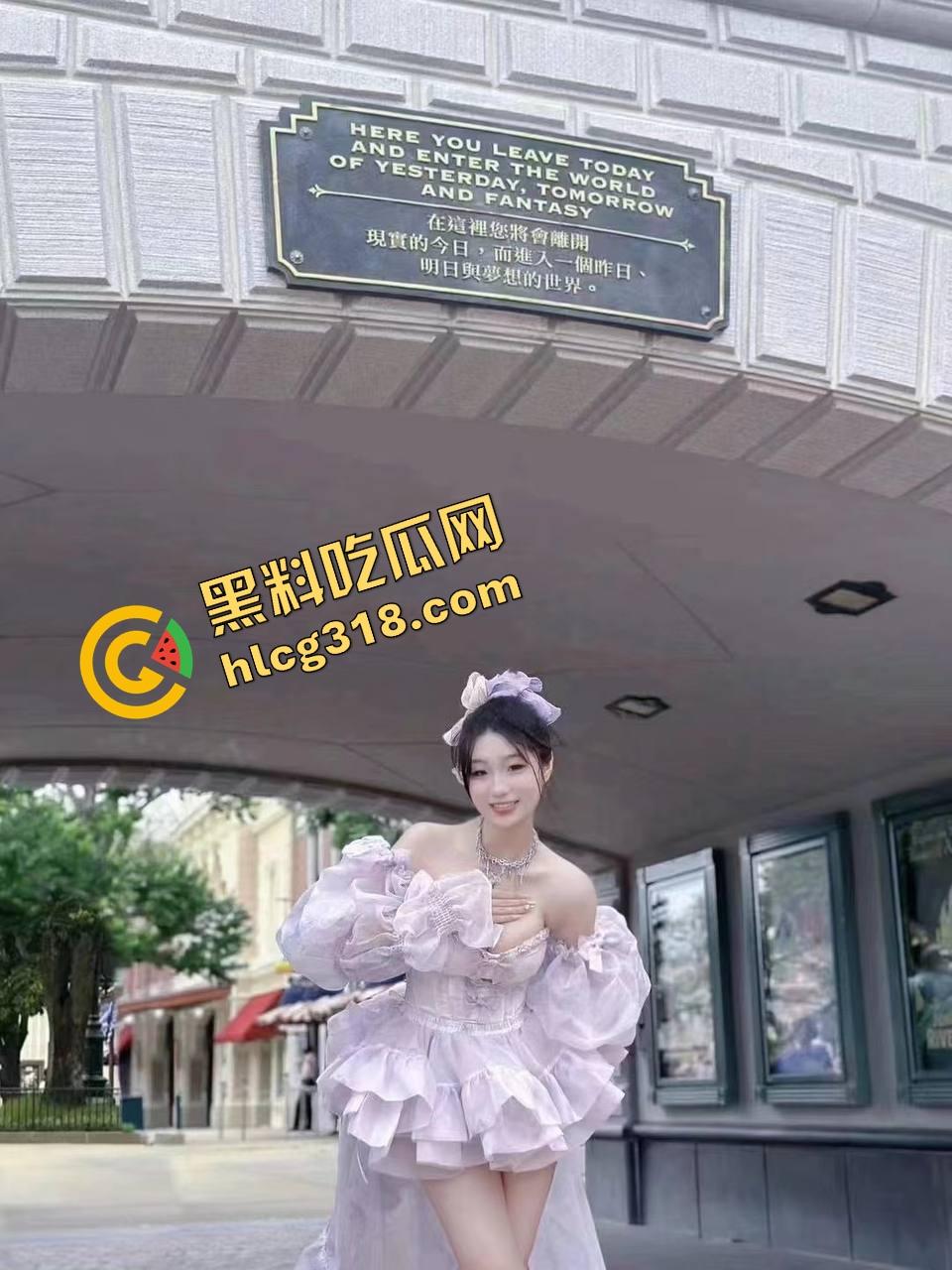 舞蹈生高难度吃屌动作,身段够软嘴巴够深,累成狗也要深喉到底,这姿势我真是头回见!-1