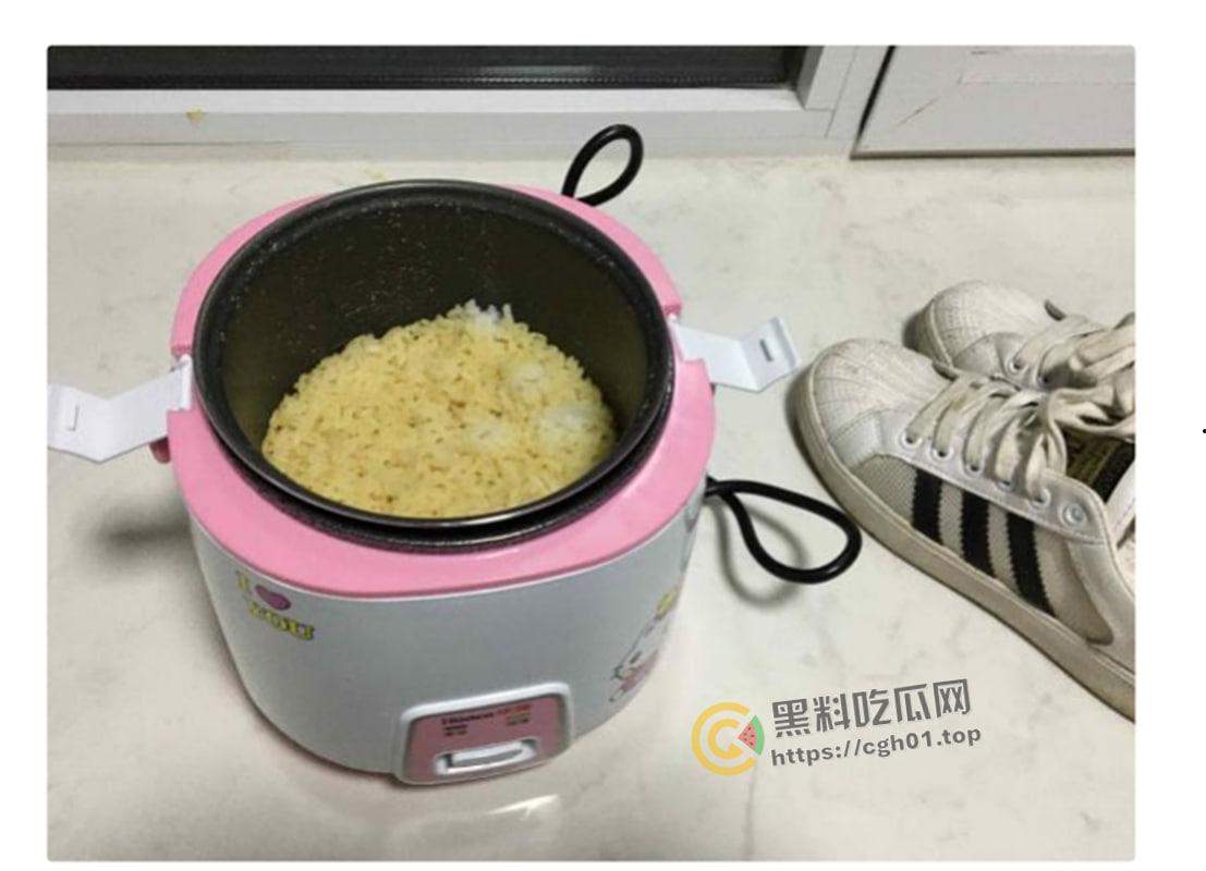 M男被初中生妹子圈养狂虐一星期 黄金圣水当饭 肋骨骨折 差点被打死 超详细记录-12