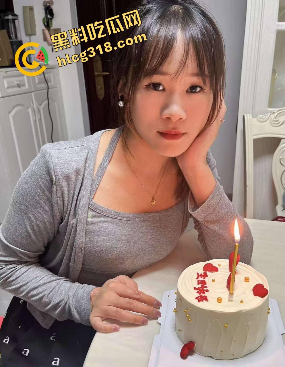 假鸡巴摄像头直击嫩穴深处,第一人称狂操白虎骚逼,窥阴器扒开照得一清二楚,骚汁淹到摄像头都起雾!-6