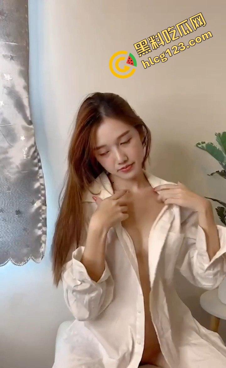 OnlyFans网红NDREAM嫩穴粉嫩,私拍啪啪口交大秀,场面火辣吃鸡不断!-6