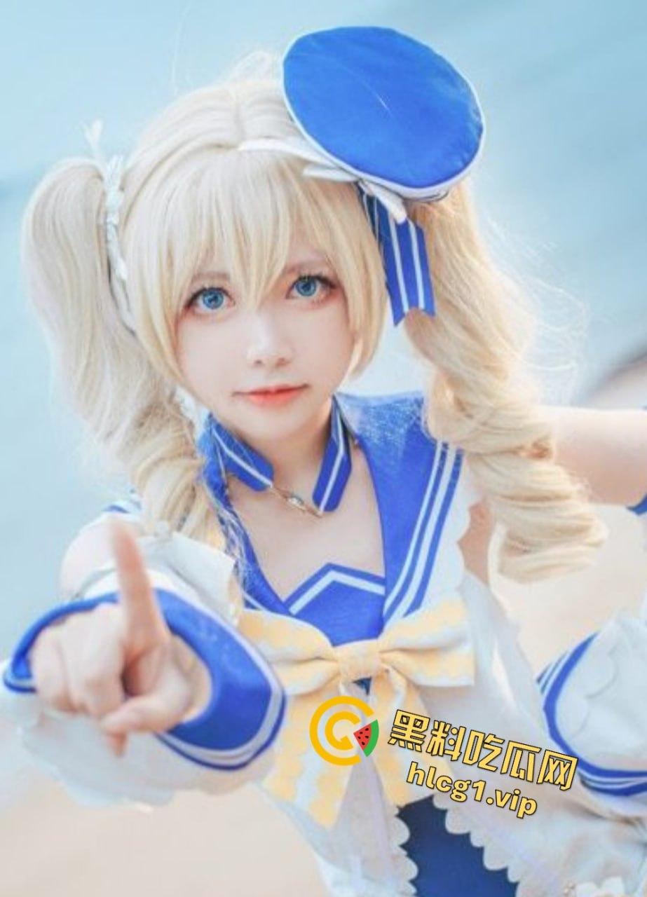 郑州漫展惊现偷拍风波!原神芭芭拉COSER泳装被抄底,怼脸坐脸视角视频疯传!-1