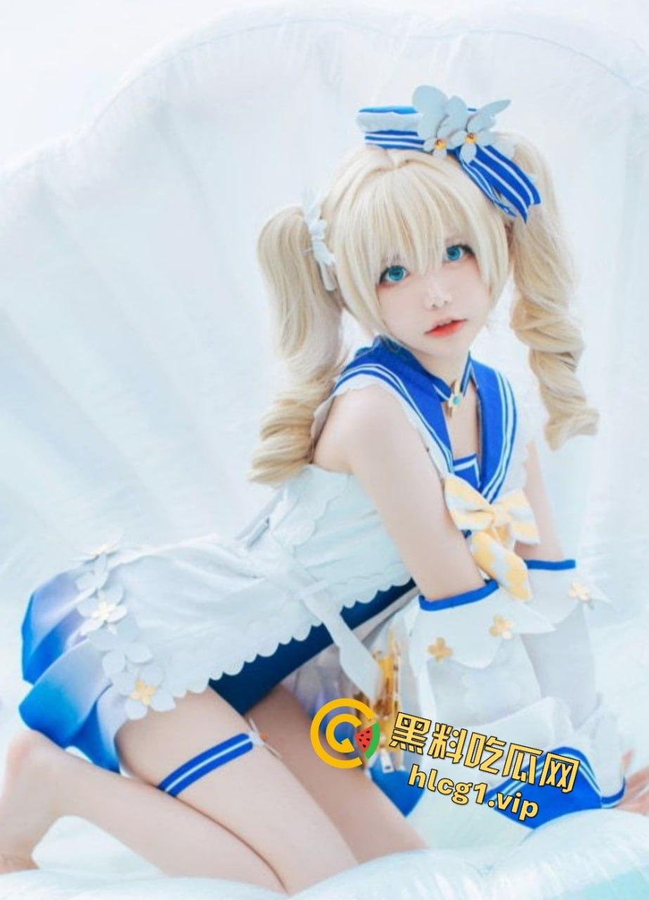 郑州漫展惊现偷拍风波!原神芭芭拉COSER泳装被抄底,怼脸坐脸视角视频疯传!-4