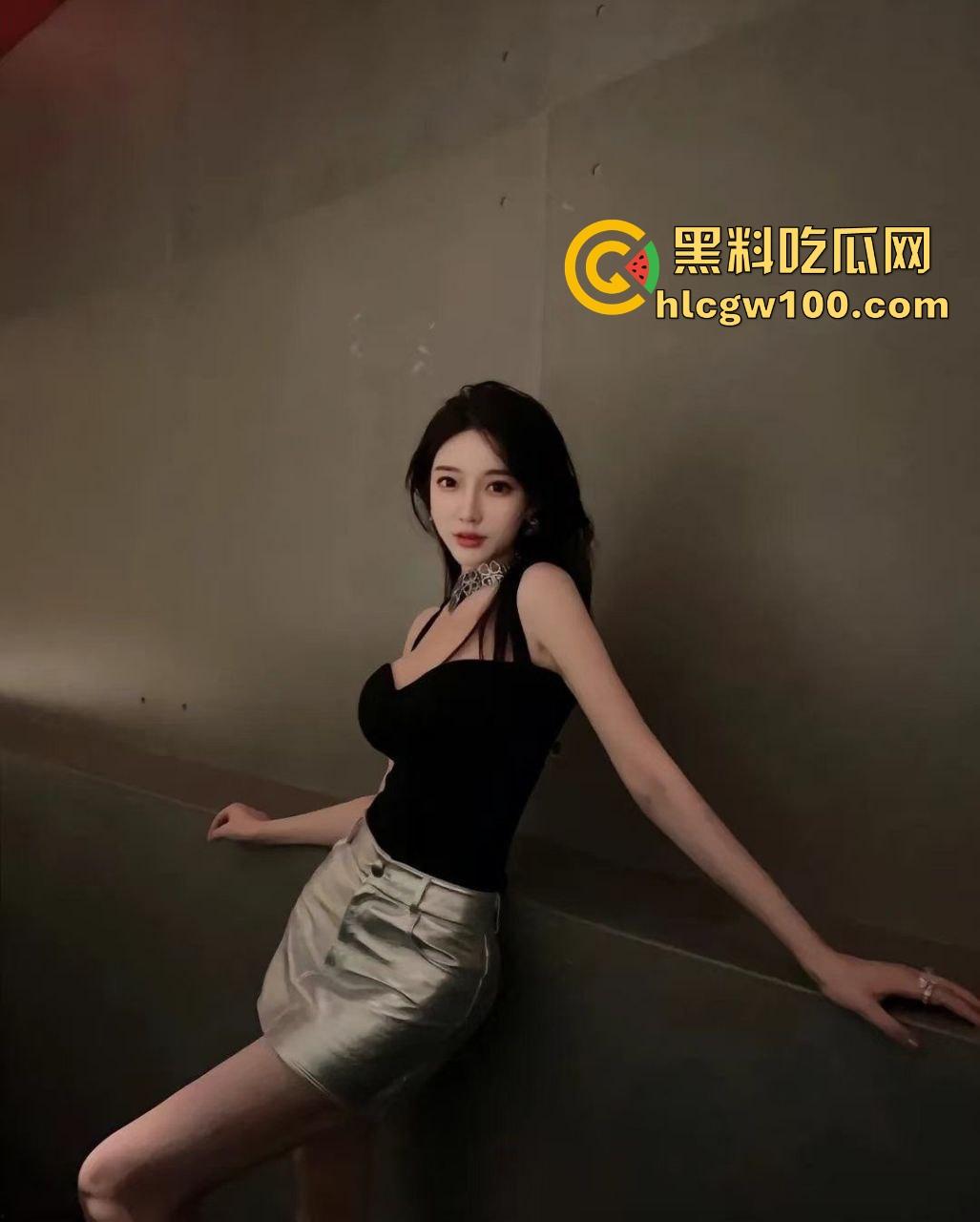 成都194肌肉猛男【碳水炸弹】暴力约炮性感御姐,爆操到子宫骚母狗浪叫连连,腹肌才是通行证,狼友快操练起来!-9