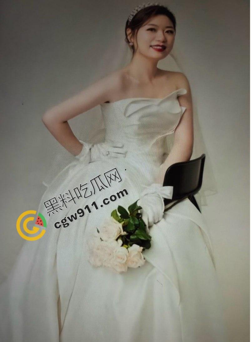 河南新婚夫妻热辣自拍视频泄露!大奶人妻淫水狂喷,骚穴口活绝顶,诱惑不断,让人心动-12