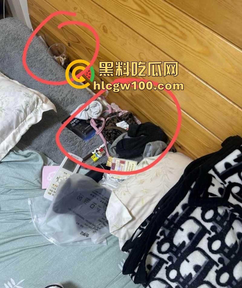 常州精神小妹【费雨心】被舍友曝光,一个月睡6个男人,强迫闺蜜睡精液床,内裤扔瓜友枕边物理攻击瓜友!-5