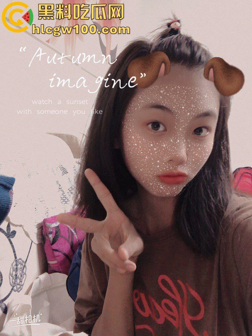 06年河北高三舞蹈系清纯嫩妹【戚畔】，黑丝一字马自慰跪地叫爸爸，揉胸自慰厕所喝尿-5