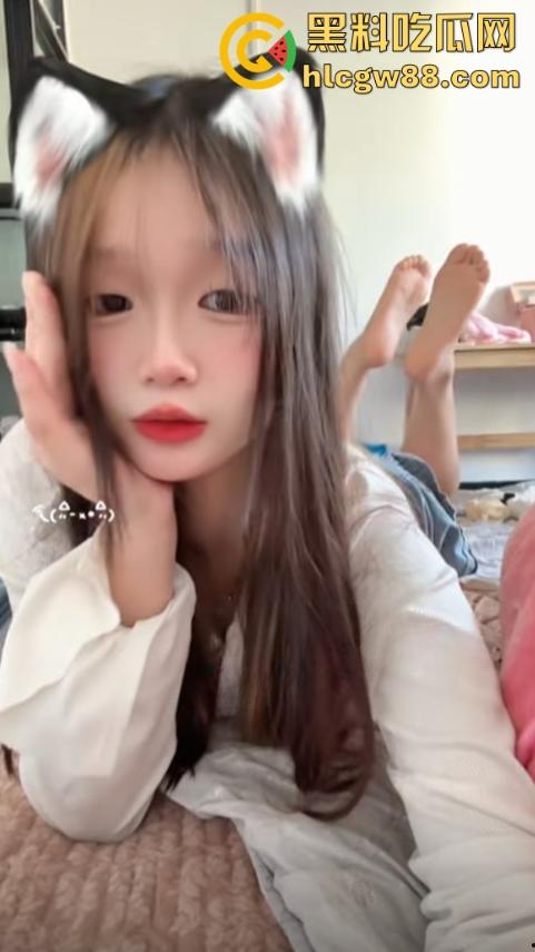 抖音高颜值嫩妹【袁帅】极品身材性感学生妹 私下兼职做骚鸡 1V1裸聊视频流出 内容炸裂!-7