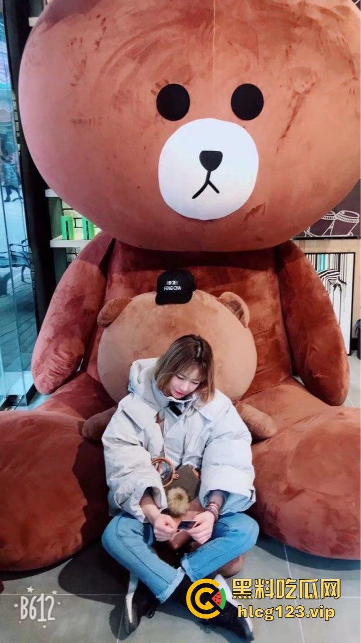 台州反差妹恋爱期间偷吃不够爽！酒店开房约炮露脸口交，身材苗条，全高清怼脸爽到爆！-3