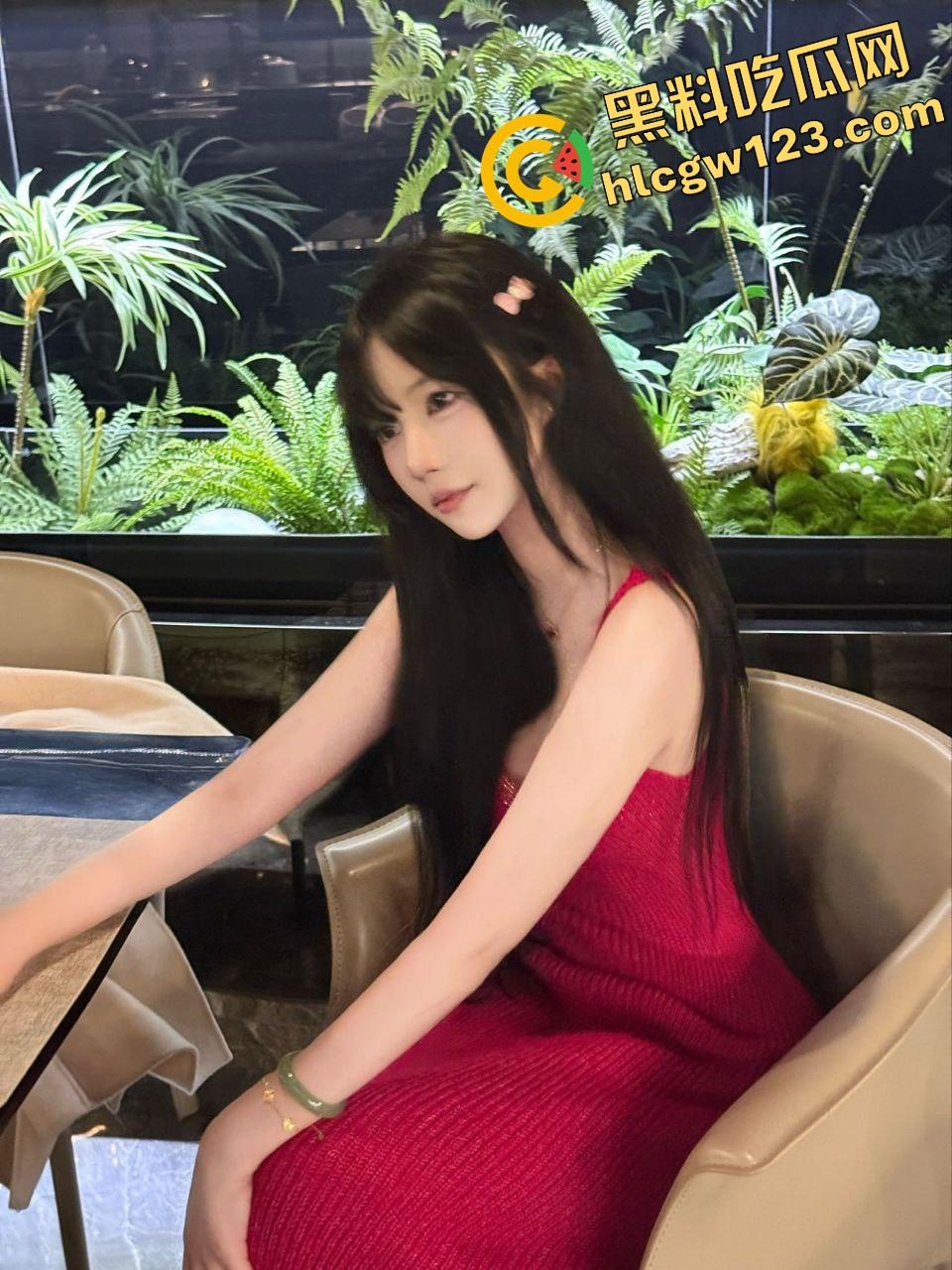 南宁精神小妹旅馆玩命,无套狂插中出喷满B,爽完上传QQ群开始卖片换烟钱,这种货色只适合操!-5