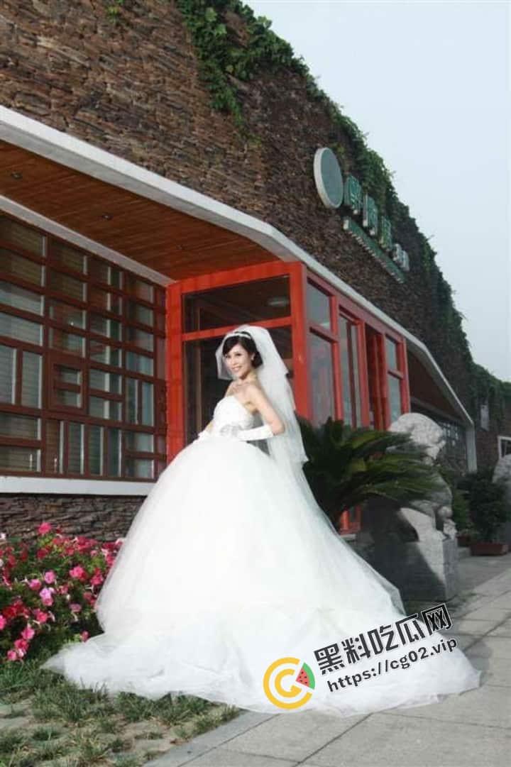 《百度云泄密流出》天津工业大学 模特【王真】外表优雅高冷 实则内心闷骚放浪38P+1V-23